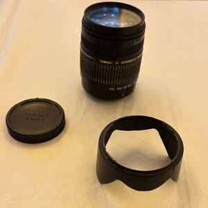 Tamron AF XR Di 28-300mm Black Camera Lens with Cap and Hood